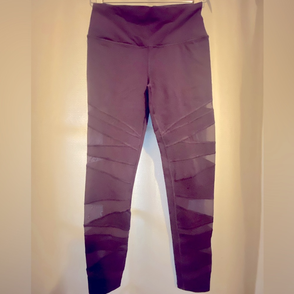 Victoria Sport Leggings, Size Small, Purple